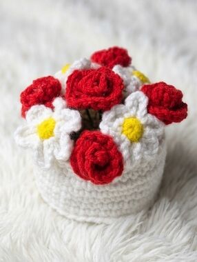 Handmade Red & White Crochet Flower Pot - Brand